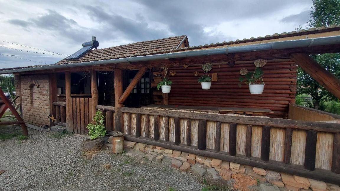 סובאטה Casa Rustic Feher & Fekete Vendeghazak מראה חיצוני תמונה