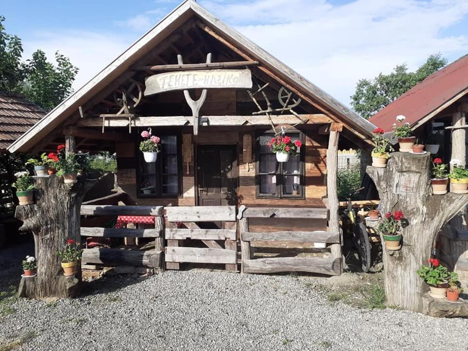 סובאטה Casa Rustic Feher & Fekete Vendeghazak מראה חיצוני תמונה