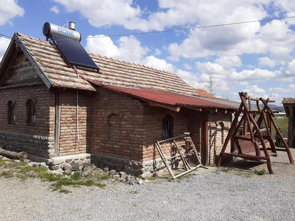 סובאטה Casa Rustic Feher & Fekete Vendeghazak מראה חיצוני תמונה