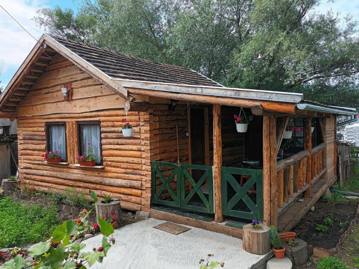 סובאטה Casa Rustic Feher & Fekete Vendeghazak מראה חיצוני תמונה