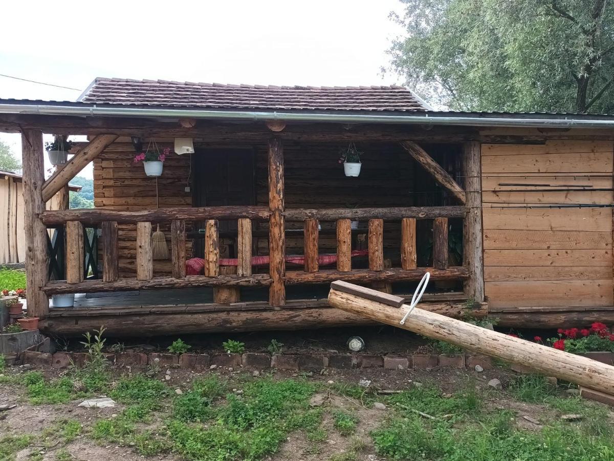 סובאטה Casa Rustic Feher & Fekete Vendeghazak מראה חיצוני תמונה